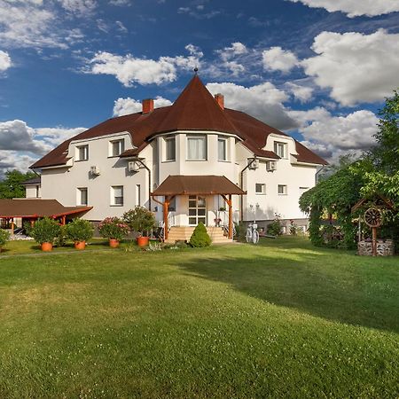 Katalin Vendeghaz Otel Gyenesdiás Dış mekan fotoğraf