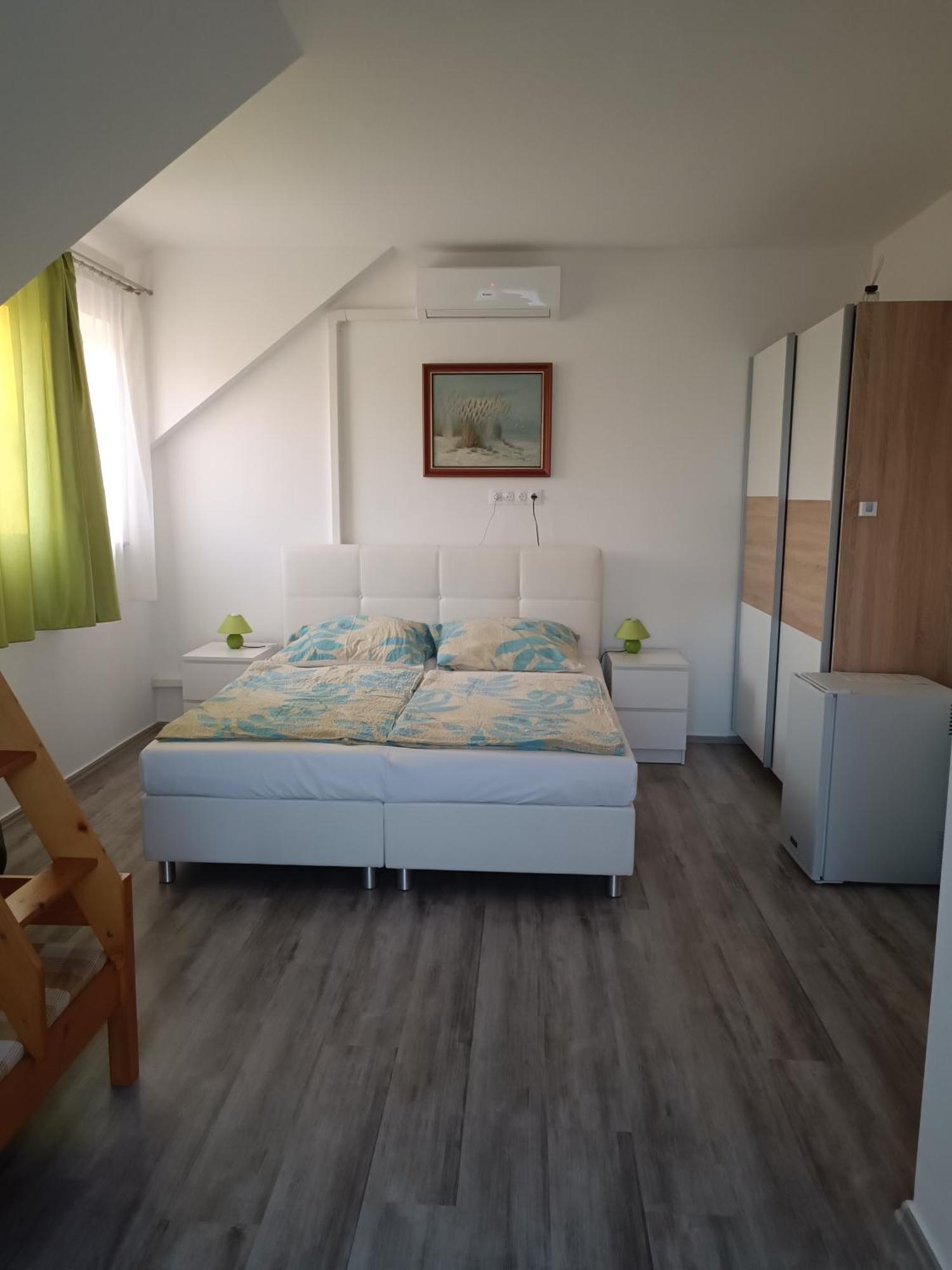 Katalin Vendeghaz Otel Gyenesdiás Dış mekan fotoğraf