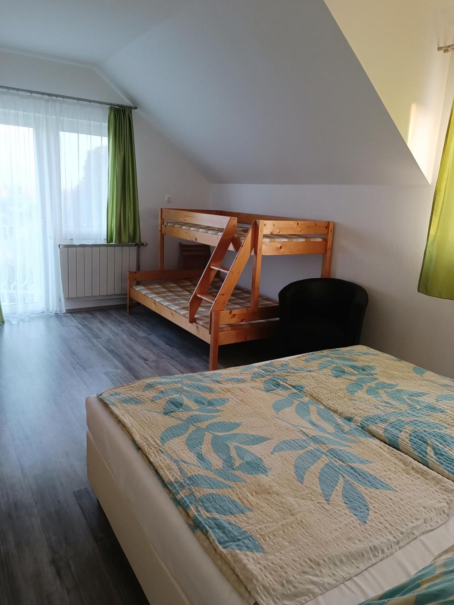 Katalin Vendeghaz Otel Gyenesdiás Dış mekan fotoğraf