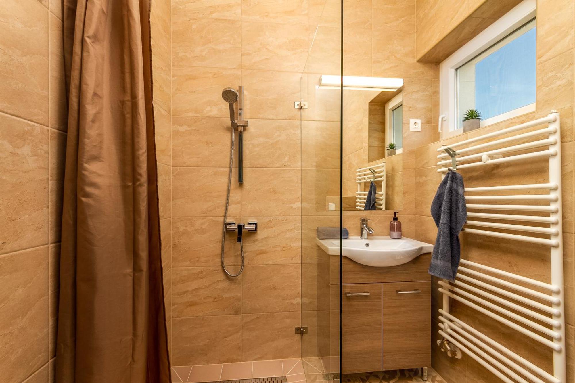 Katalin Vendeghaz Otel Gyenesdiás Dış mekan fotoğraf