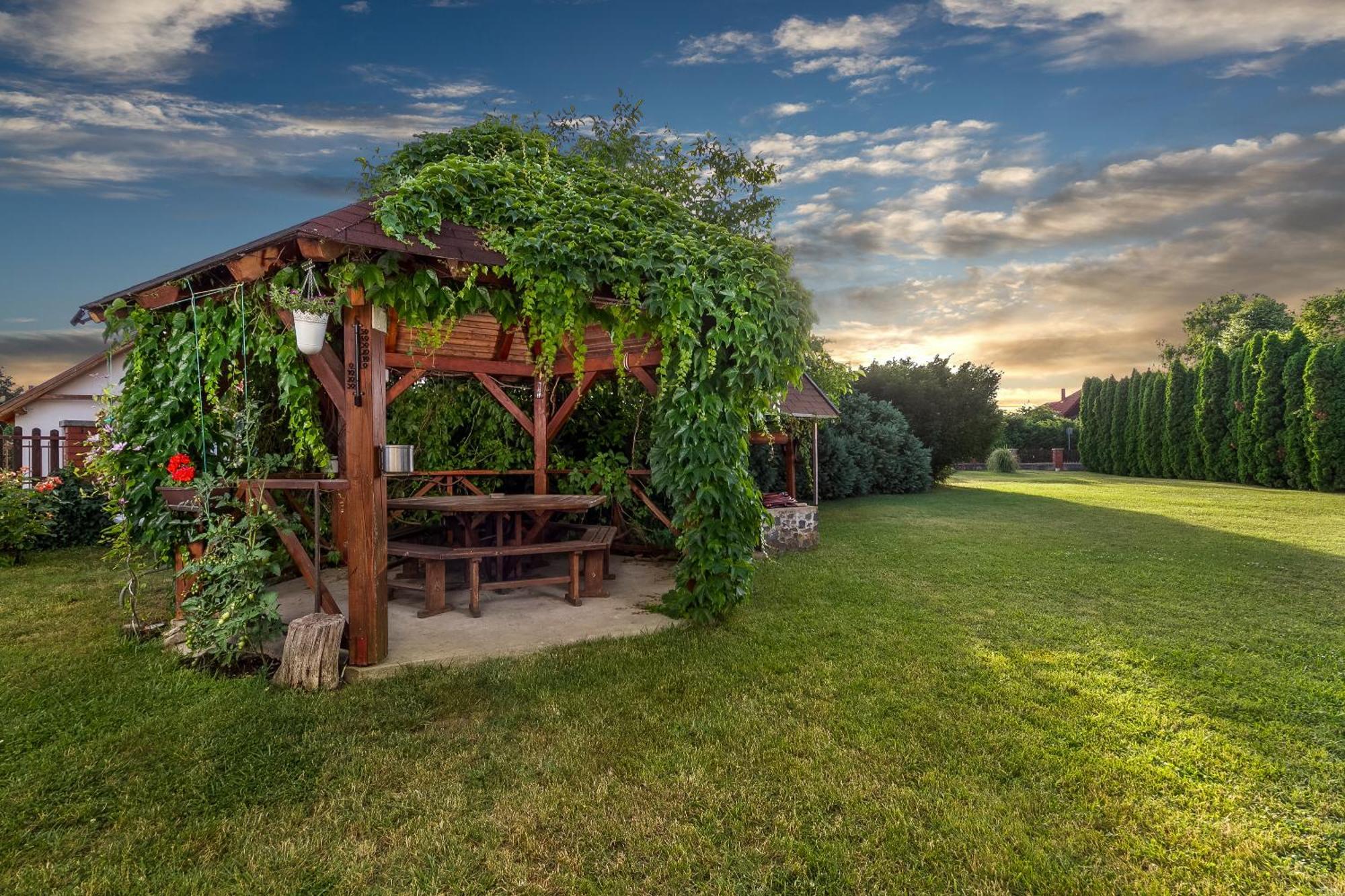 Katalin Vendeghaz Otel Gyenesdiás Dış mekan fotoğraf